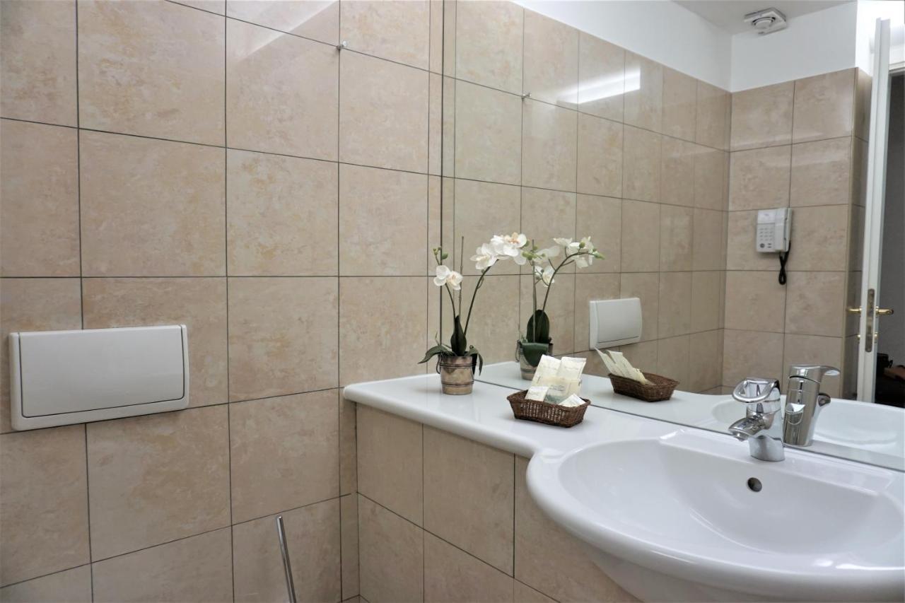 Delta Hotel Apartments 산도나토밀라네세 외부 사진